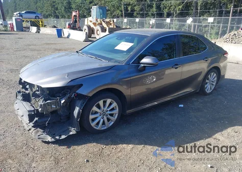 2018 Toyota Camry Le from USA, damaged, VIN 4T1B11HK4JU618235